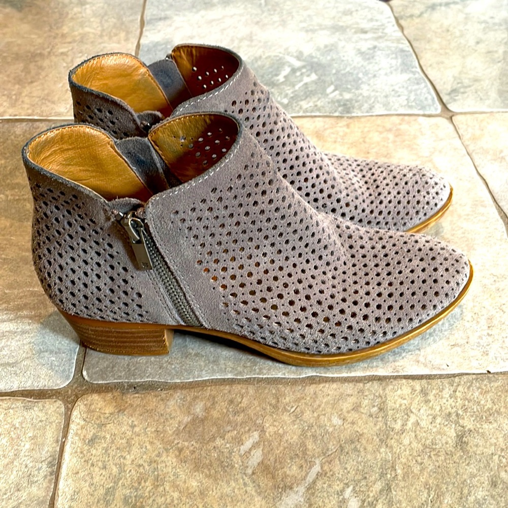 Lucky suede ankle boots